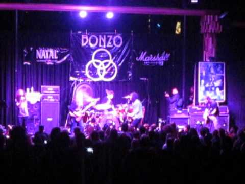 BONZO BASH NAMM 2013 - Achillies Last Stand