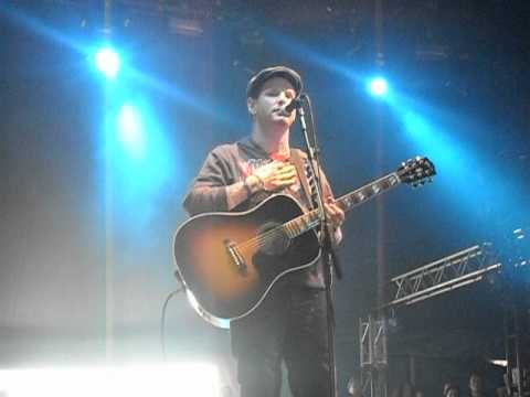 Corey Taylor Download Festival 2012 - You Shook Me All Night Long ft. Lzzy Hale from Halestorm