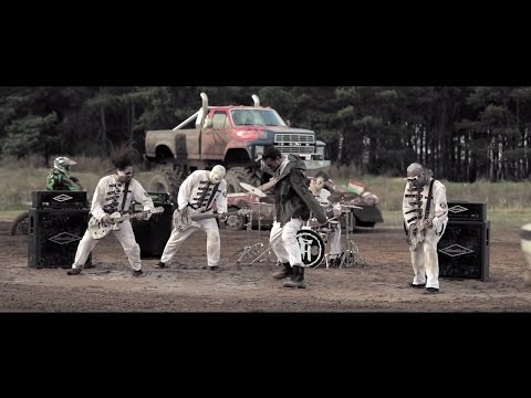 Pennhurst - Köpök Rátok ( Tankcsapda Cover ) ( Official Video )